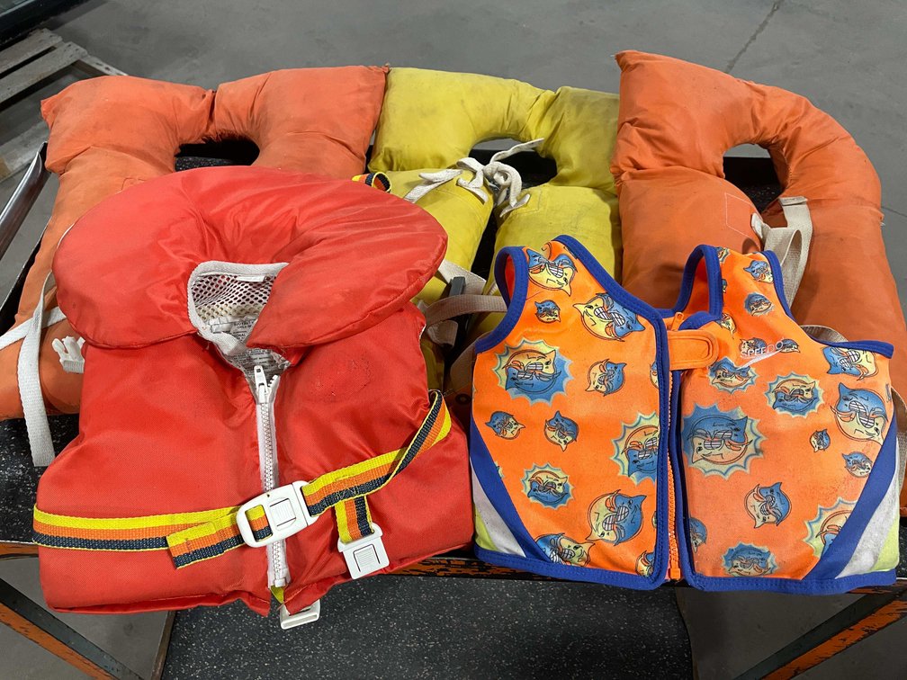 Life Jackets (T6)