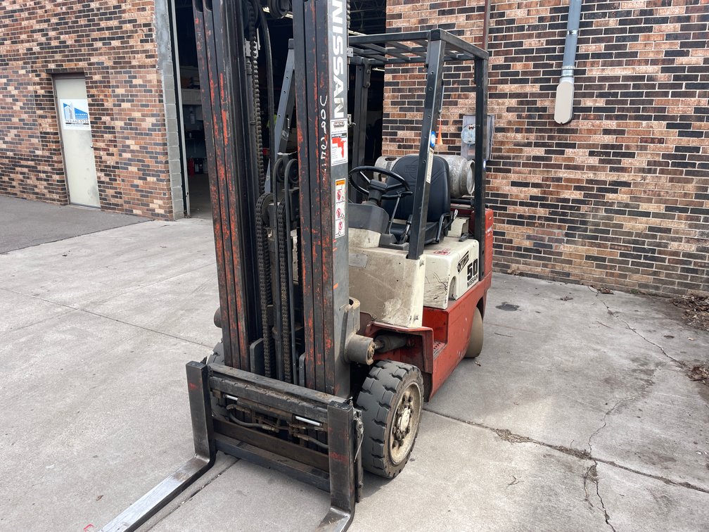Nissan Forklift (Columbia Heights, MN)