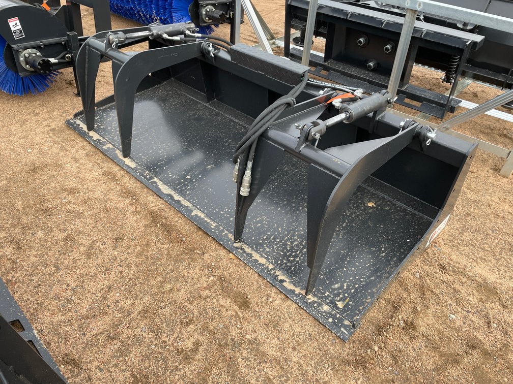 84" JCT Smooth Edge Grapple Bucket