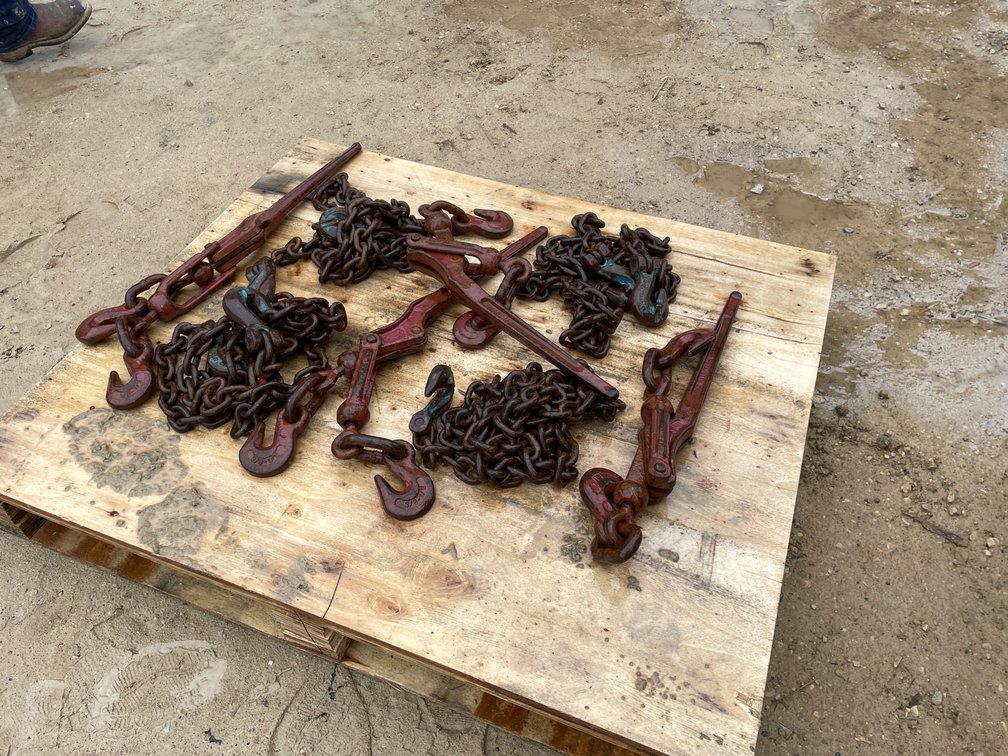 (4) Heavy Duty 3/8" Chain and Binders