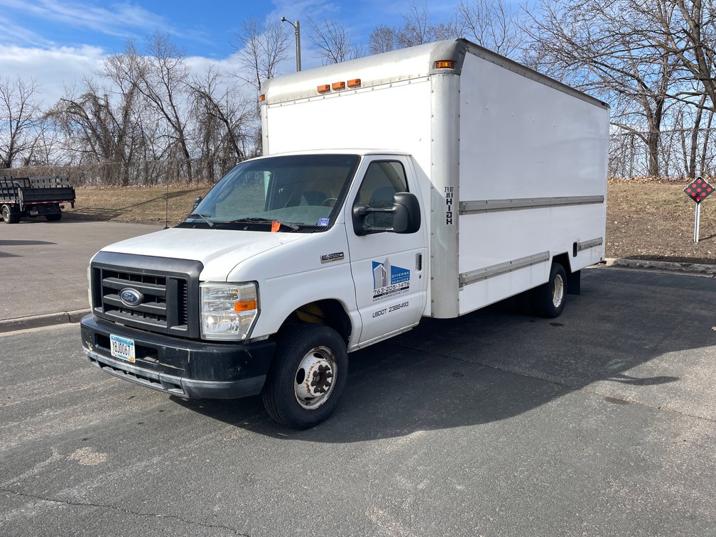 2008 Ford E-350 Super Duty Box Truck (Has MN Title) (Columbia Heights, MN)