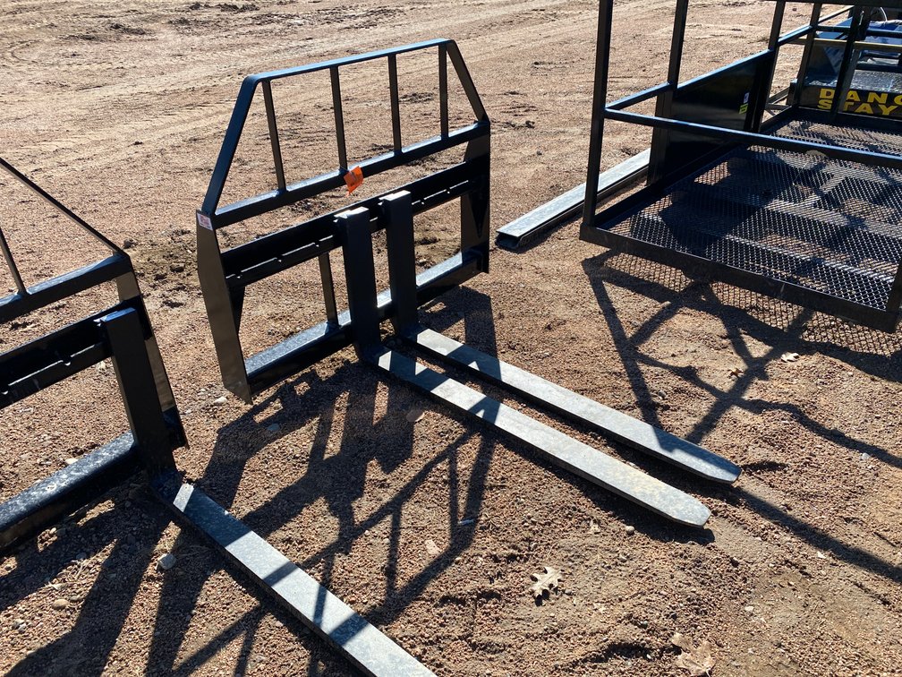 Kivel 3,500 lbs. Pallet Fork Attachment