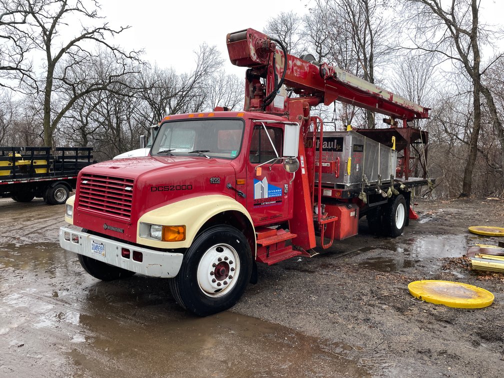 2000 International 4700 Crane Truck (Has MN Title) (Ham Lake, MN)