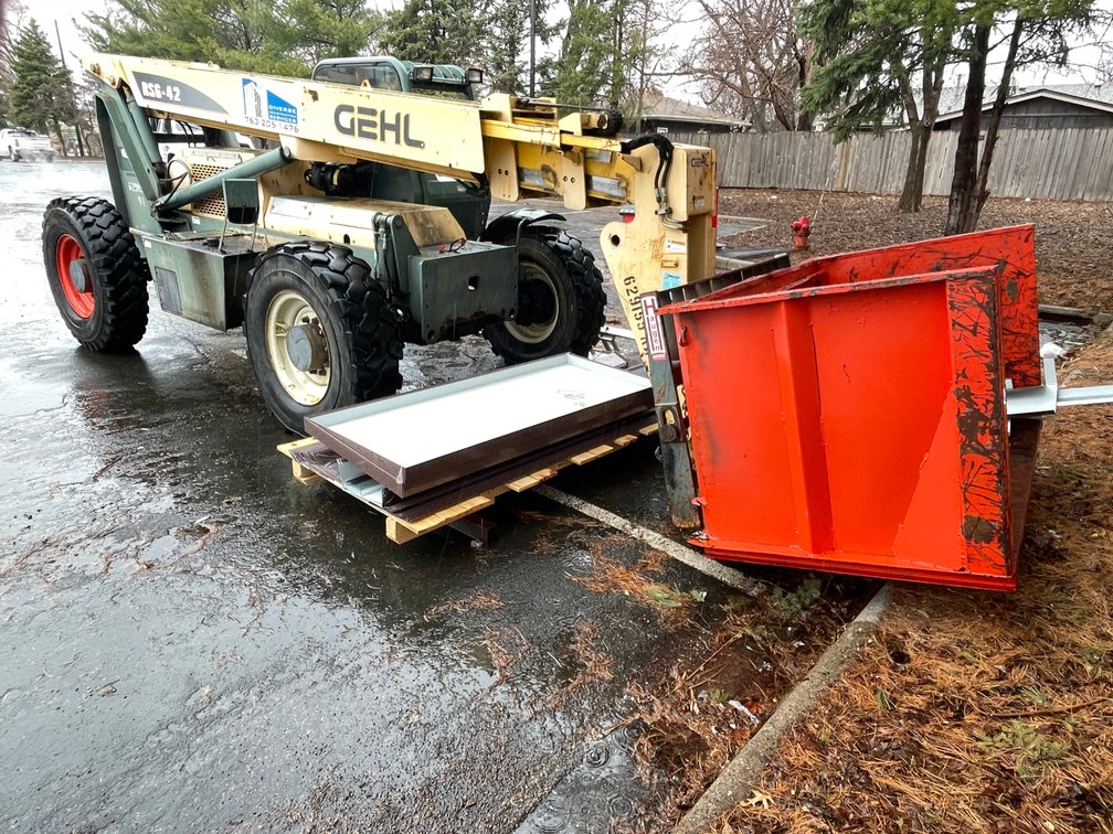 Gehl R56-XR42 Telehandler (Columbia Heights, MN)