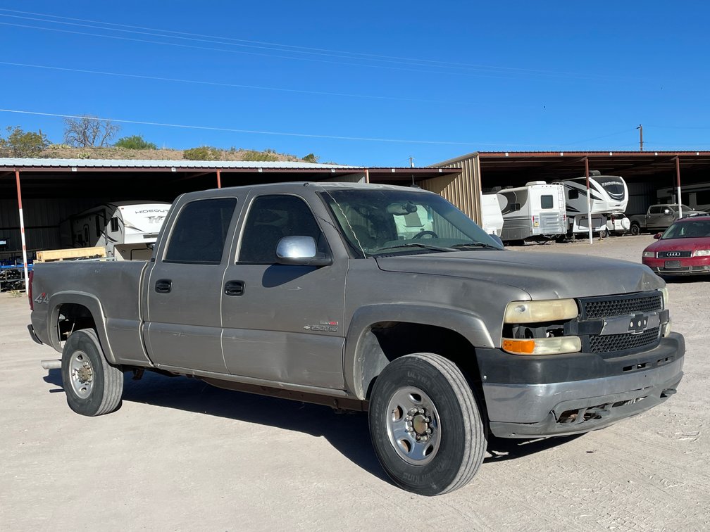 2002 Chevy 250 (Has NM Title)
