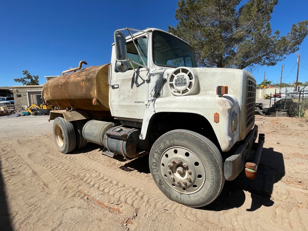 1983 Ford LN 8000 Water Truck (Has NM Title)