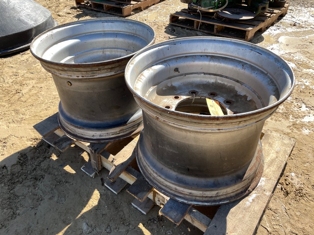 (2) 22.5 Steel Semi Rims