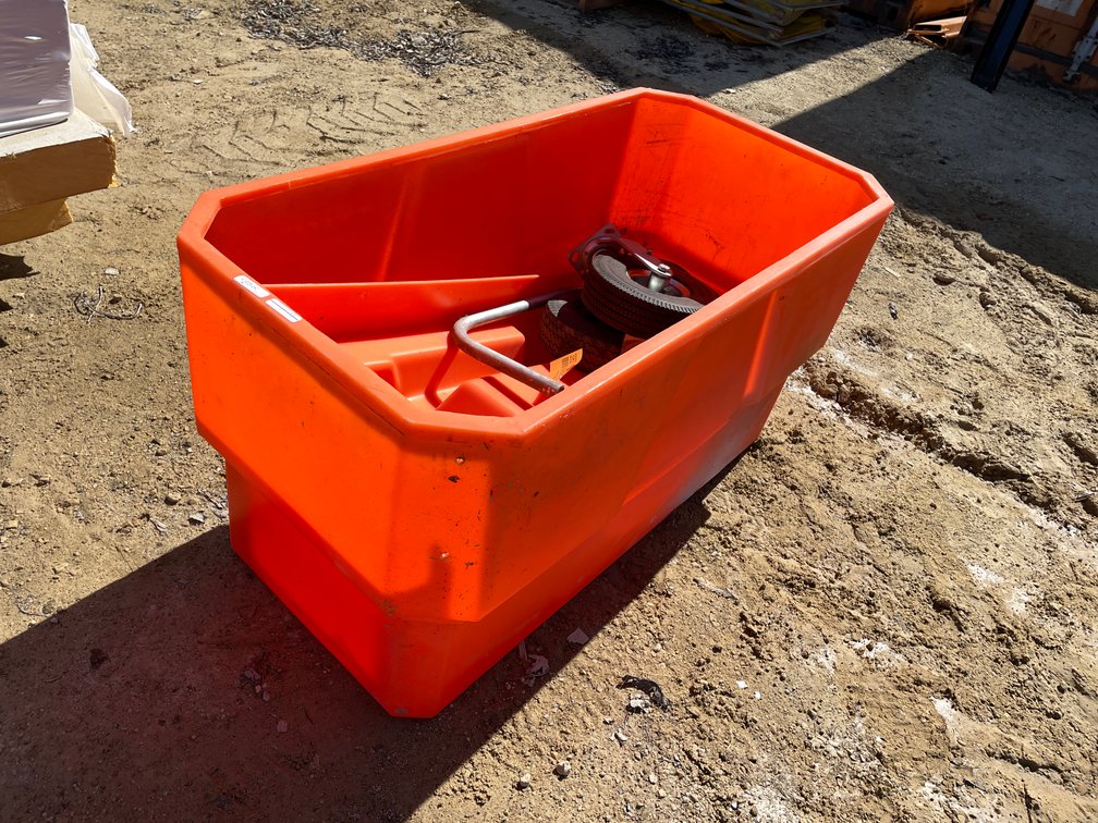 Highcroft Feed Cart