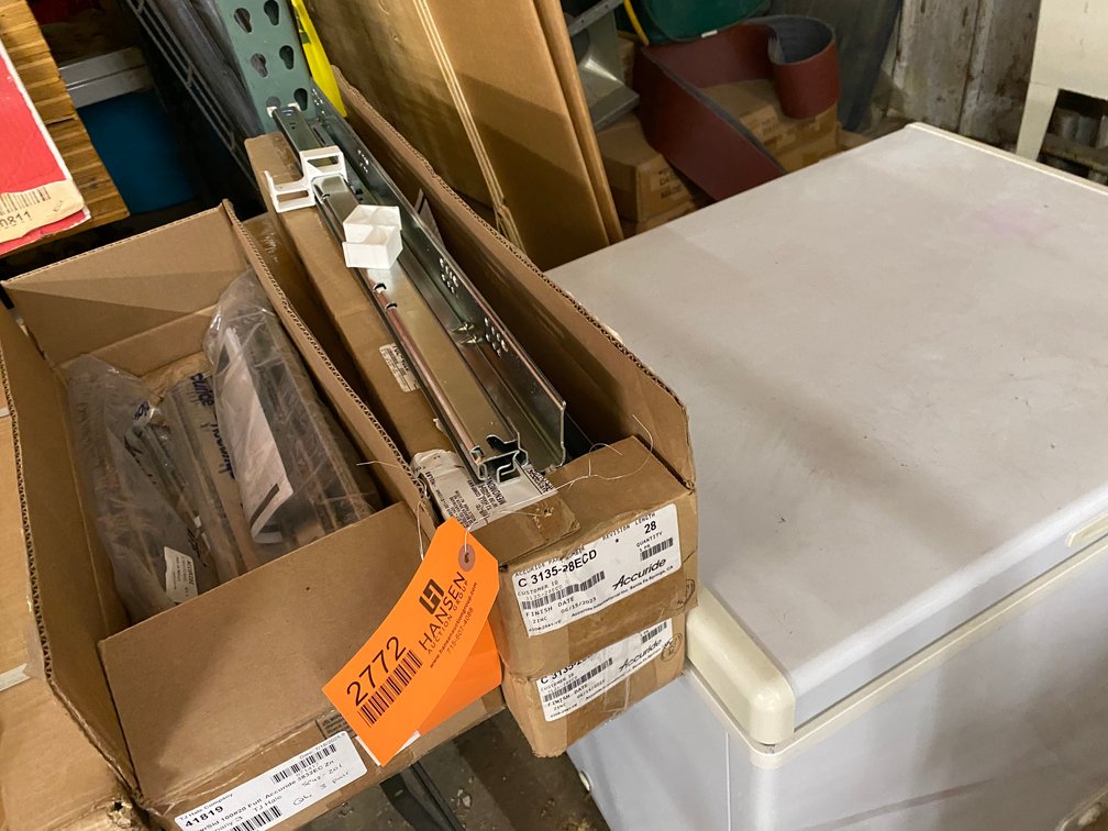Accuride 3135EC Easy Close Full Extension Drawer Slides