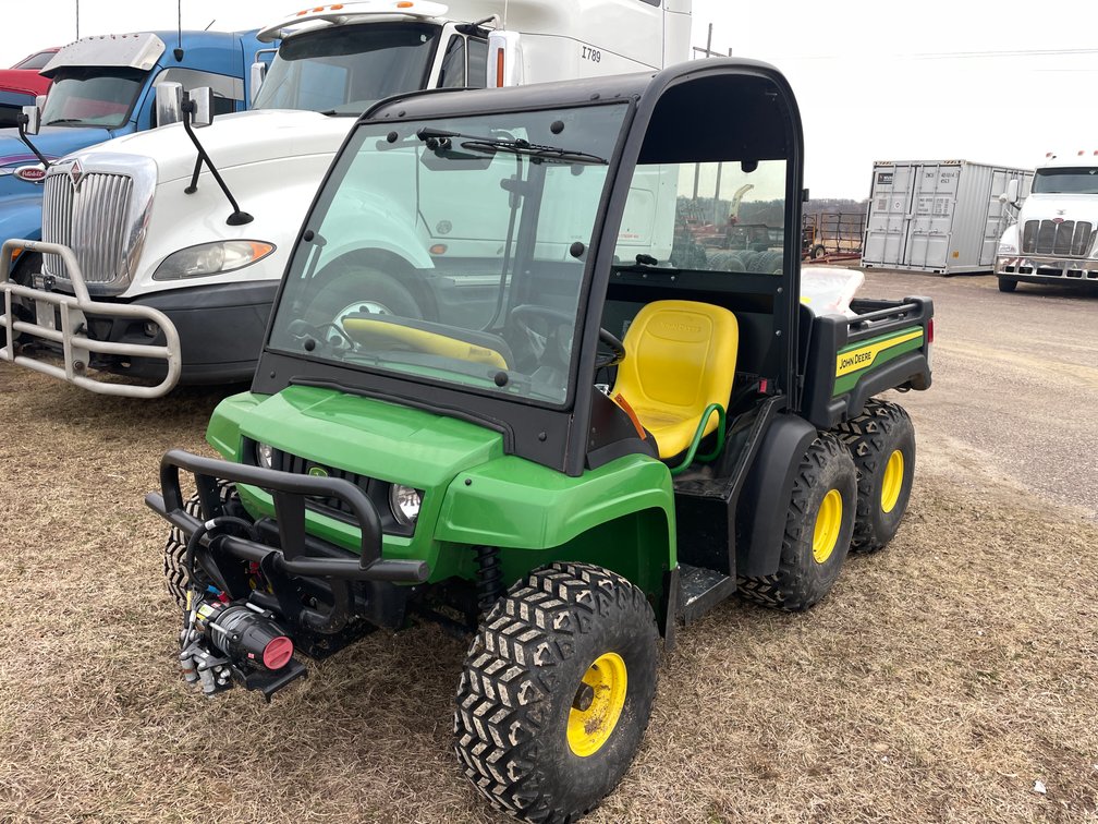 2022 John Deere Gator 6x4 TH