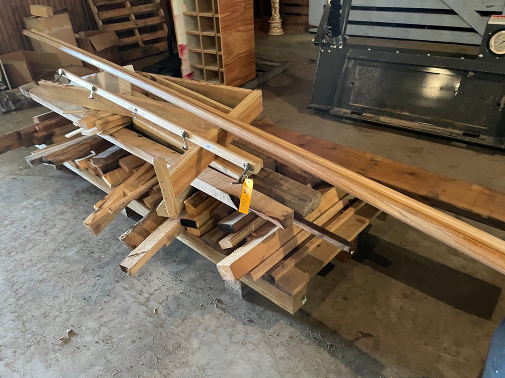 Pallet of Assorted Scrap Lumber