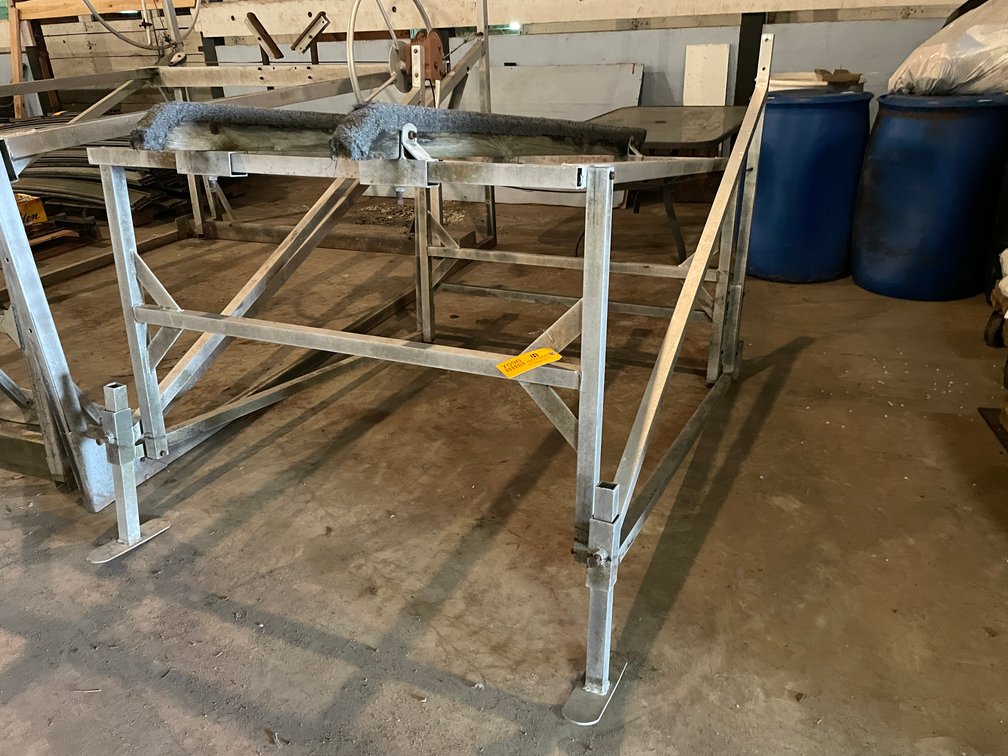 Hewitt Aluminum Jet Ski Lift