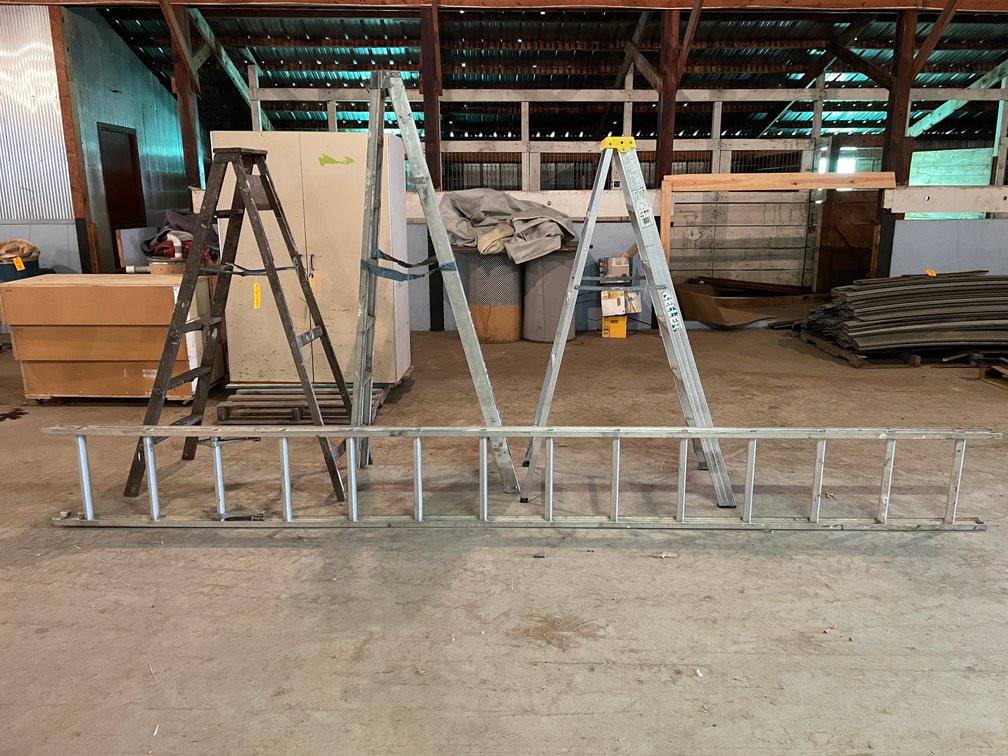 (4) Ladders