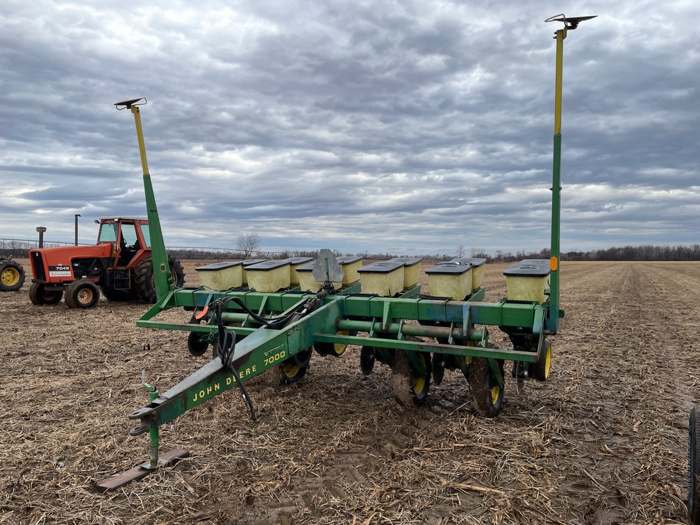 John Deere 7000 No Till 6-Row Planter