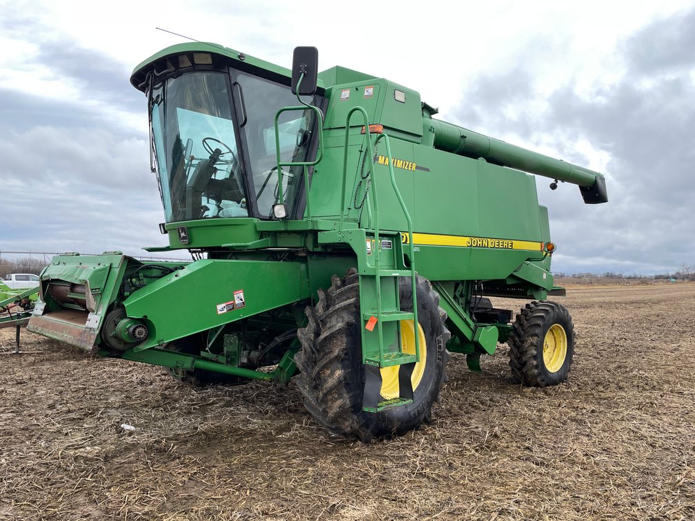 John Deere 9510 Maximizer Combine