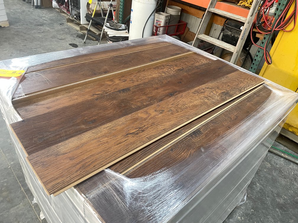 1,209 Sq. Ft. Mohawk click planks