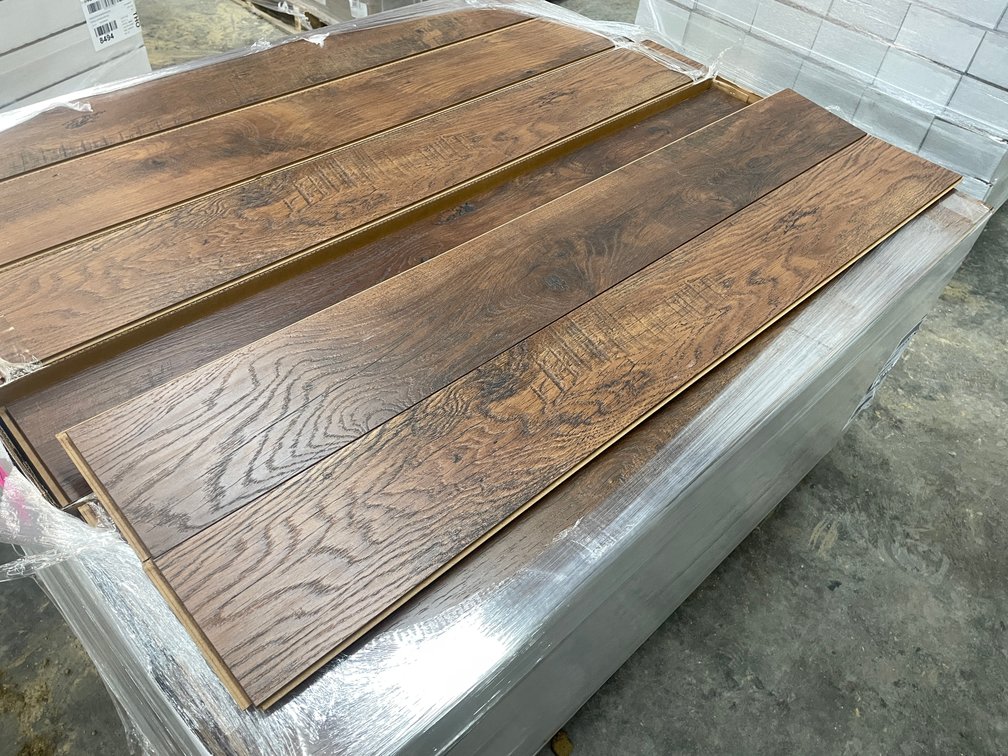 604.50 Sq. Ft. Mohawk Click Planks