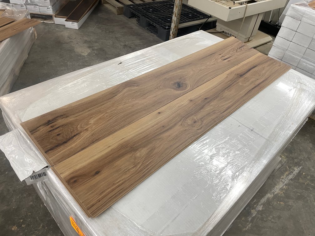 806.08 Sq. Ft. Mohawk Click Planks