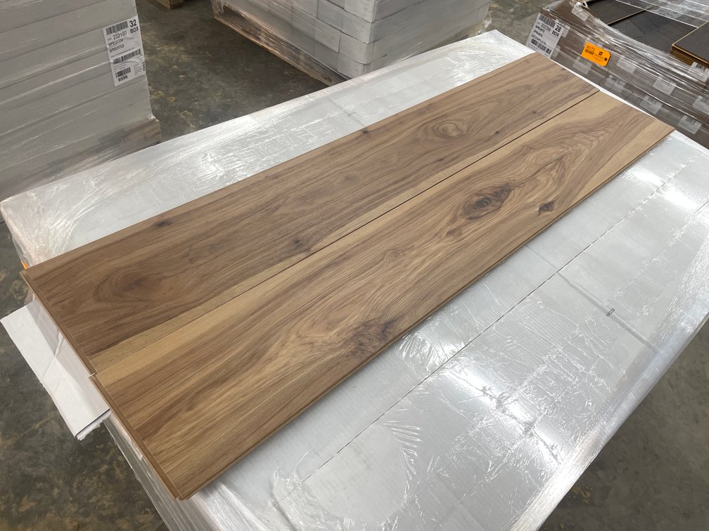 806.08 Sq. Ft. Mohawk Click Planks