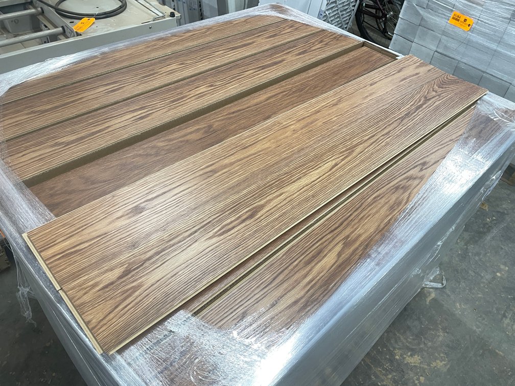 1,154.72 Sq. Ft. Mohawk Sterlington Malted Barley Oak Click Planks
