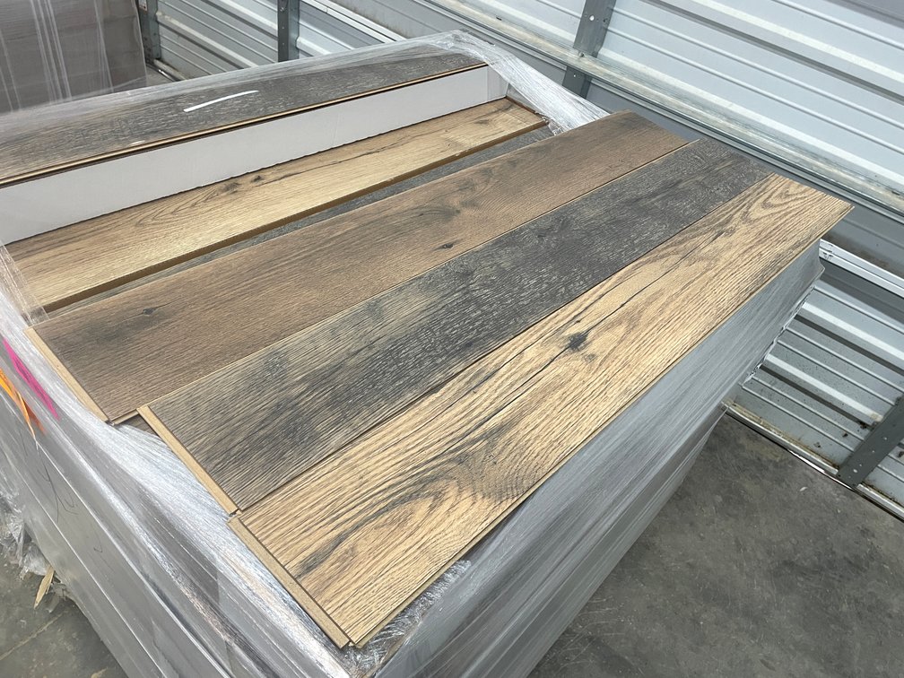 906.75 Sq. Ft. Mohawk Sterlington Malted Barley Oak Click Planks