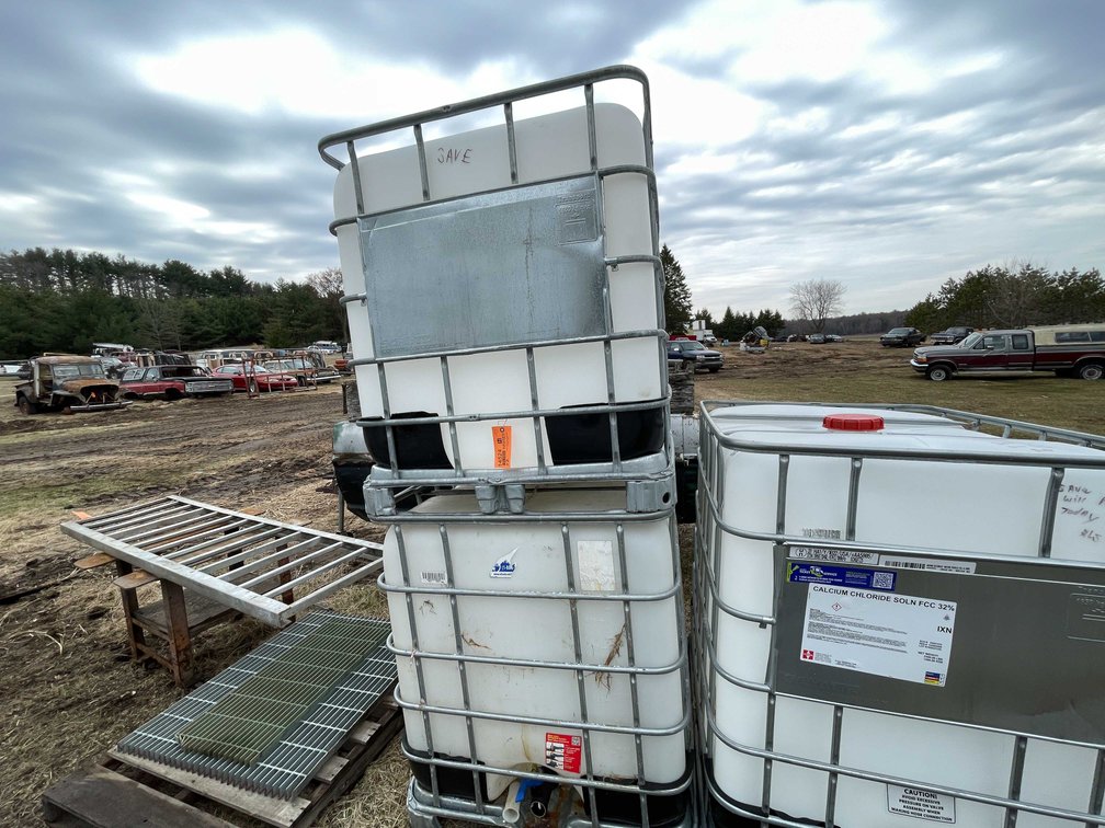 (2) IBC Totes