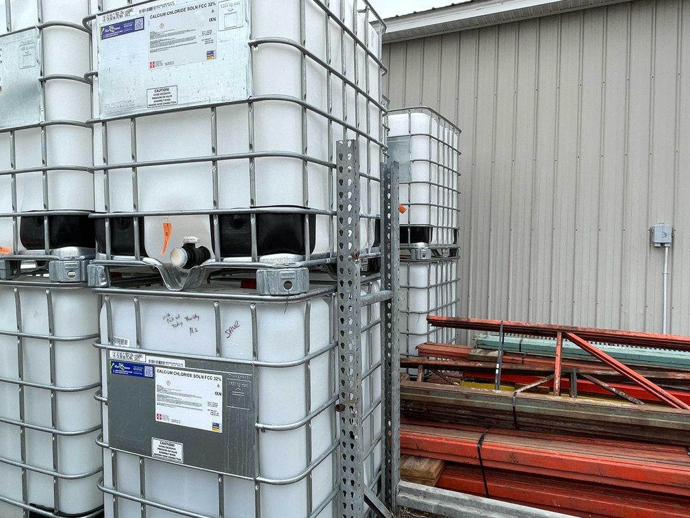 (2) IBC Totes