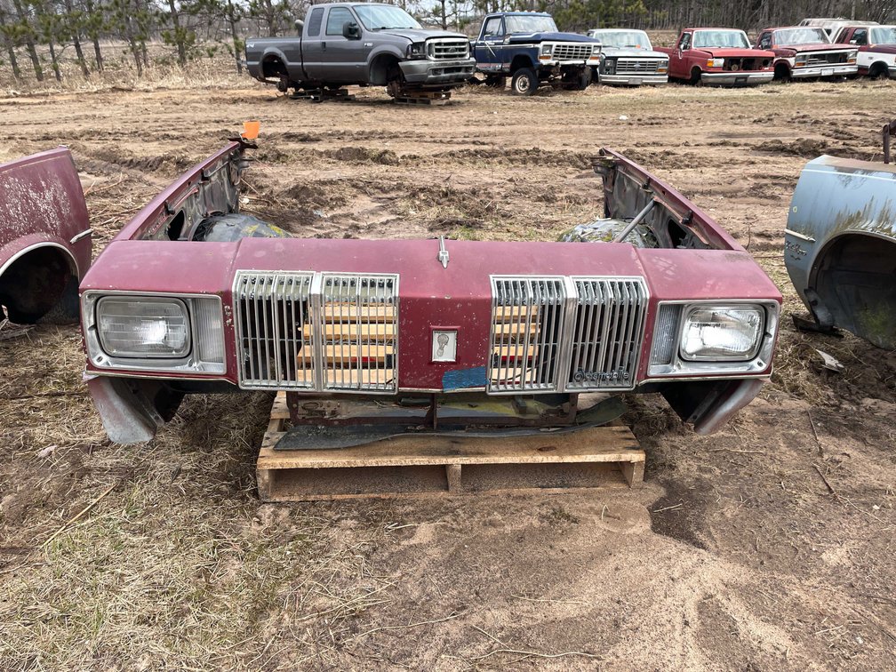 Oldsmobile Cutlass Supreme Front Panel
