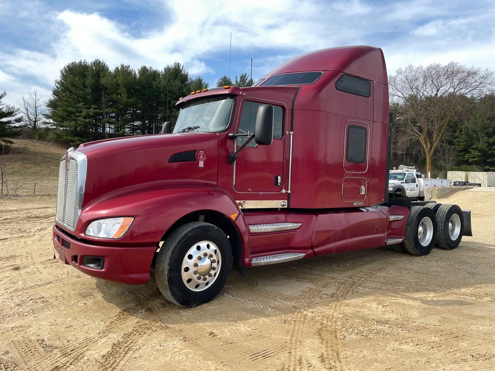 2008 Kenworth T660 Semi Tractor (Has WI Title)
