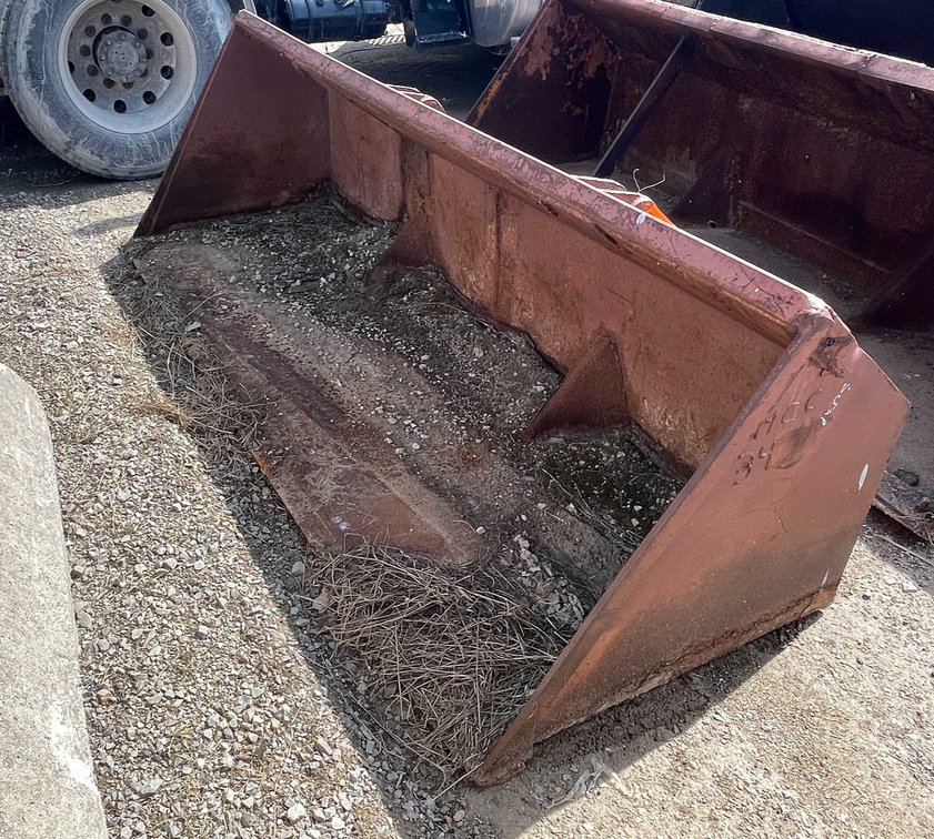 Pin-On Bucket