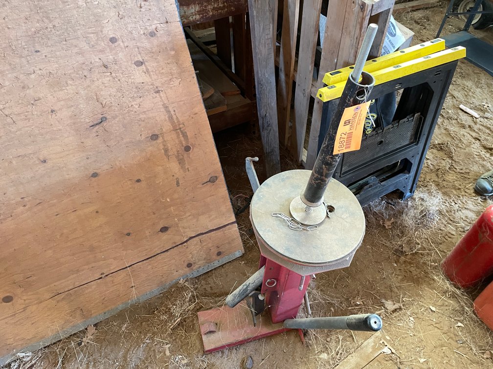 Polaris Tire Changing Stand
