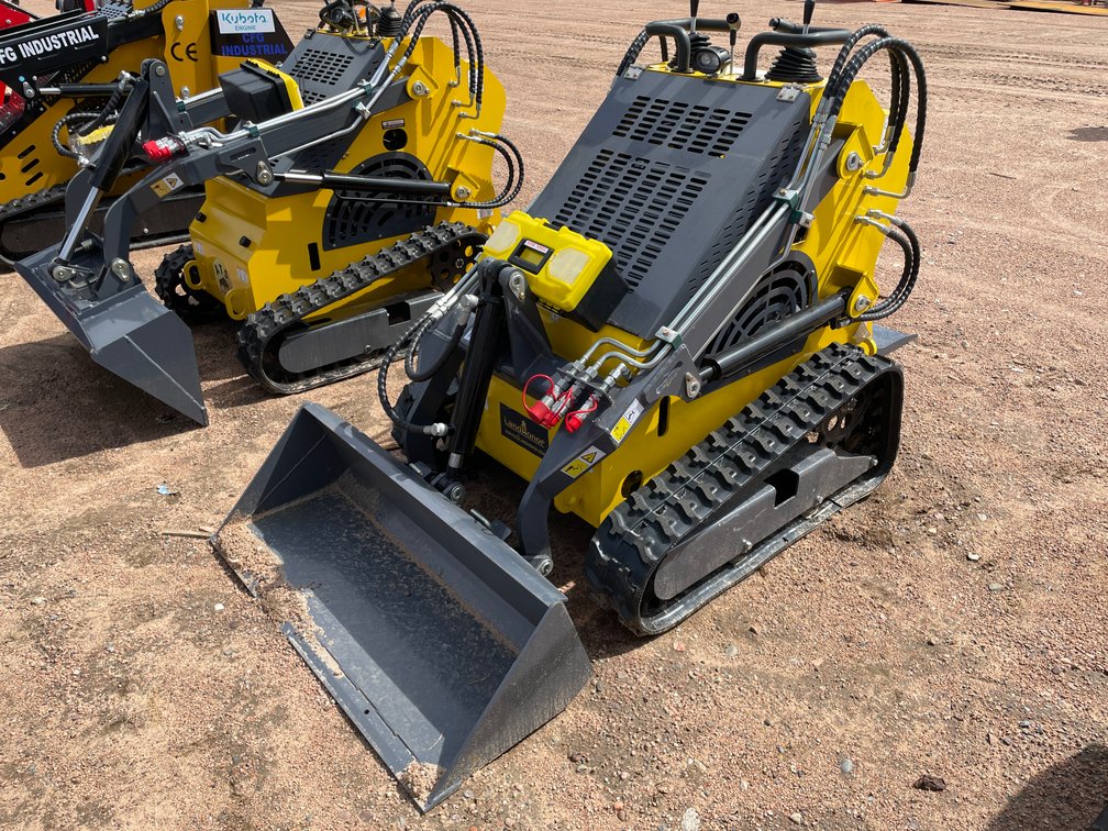 Landhonor LHR-T460K1 Mini Skid Steer
