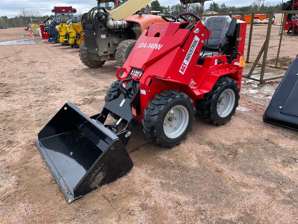 AGT SDA-140W Wheeled Mini Skid Steer