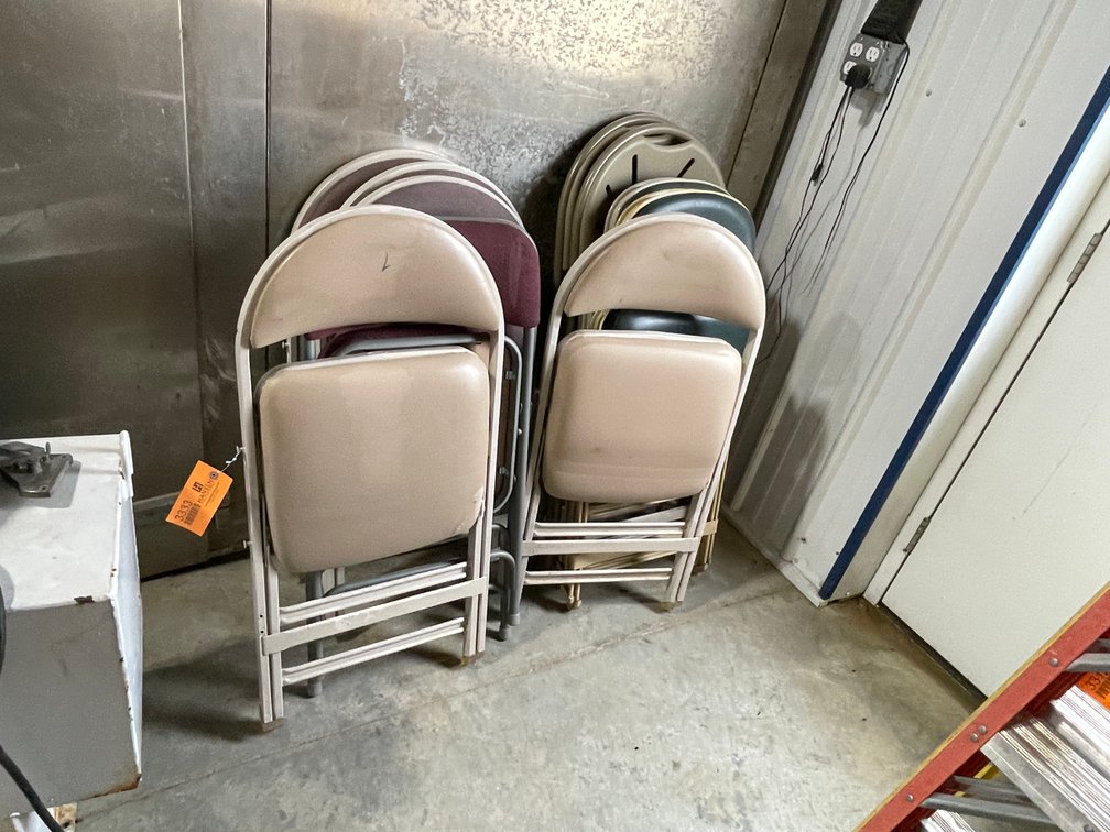(10) Folding Chairs
