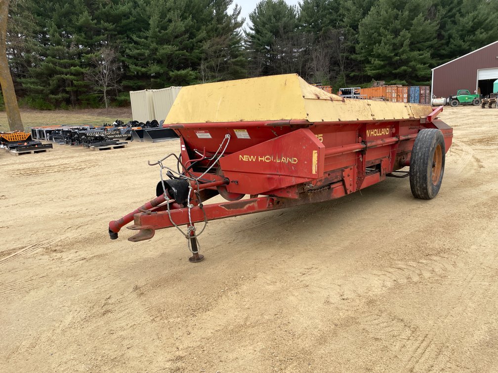 New Holland 165 Manure Spreader