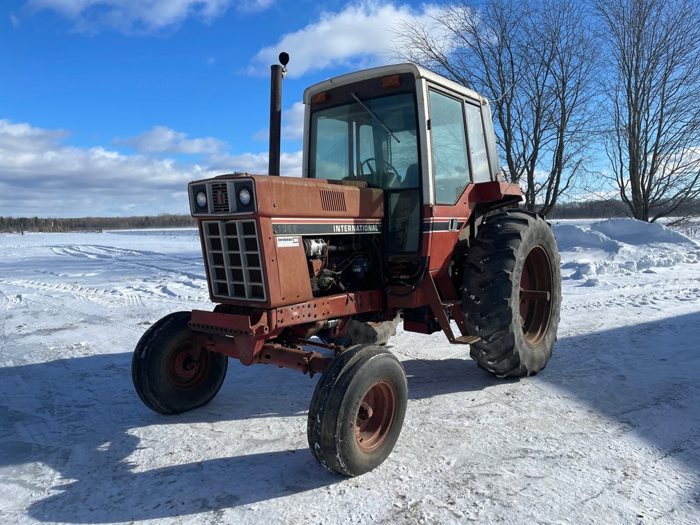 1980 International 1086 Tractor With Cab (Rib Lake, WI)