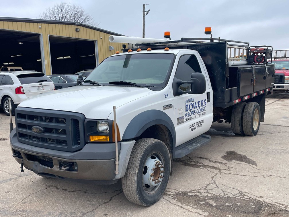 2006 Ford F-450 XL Truck (Has WI Title)