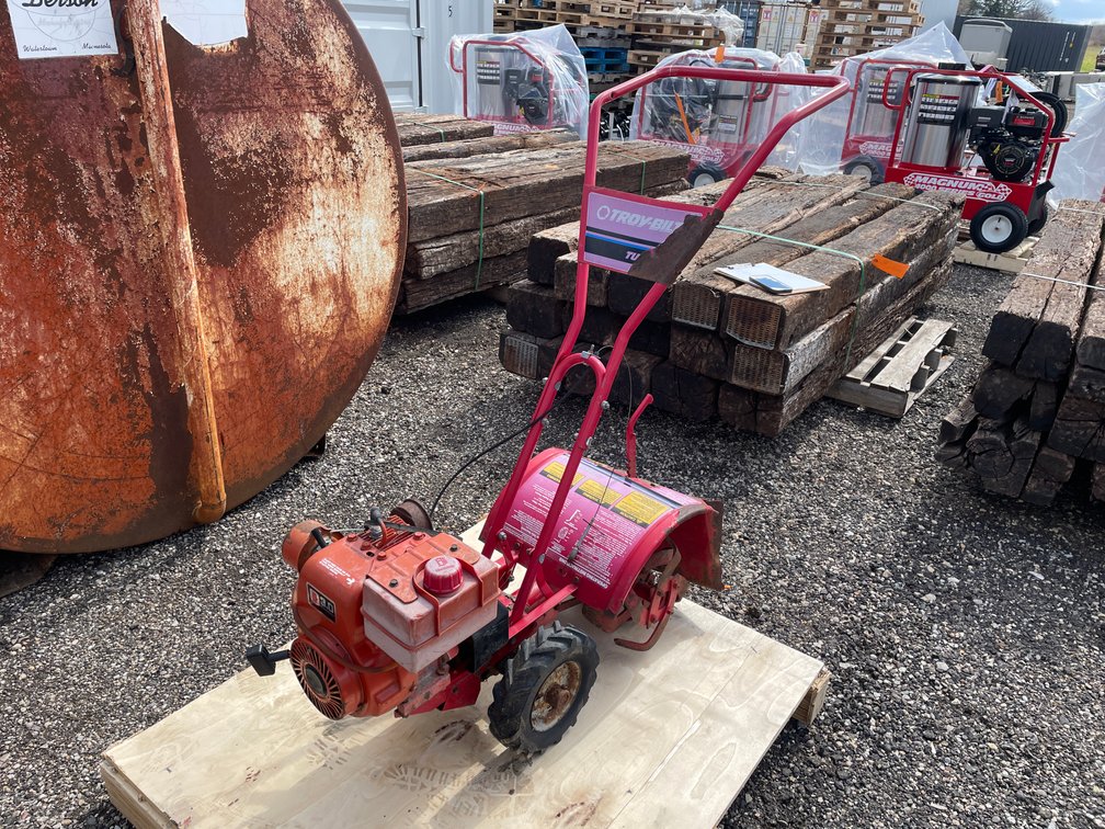 Troy-Bilt Tuffy 16" Rear Tine Rototiller