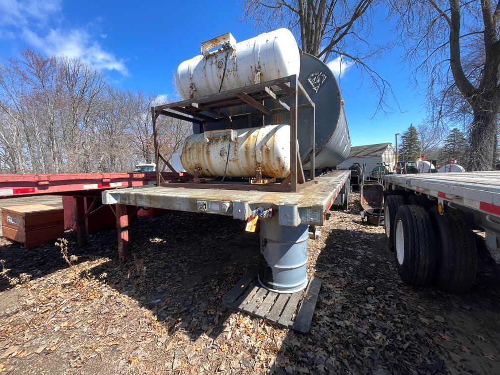1981 Shoals American Hot Asphalt Tank Trailer (Has MN Title) (Ham Lake, MN)