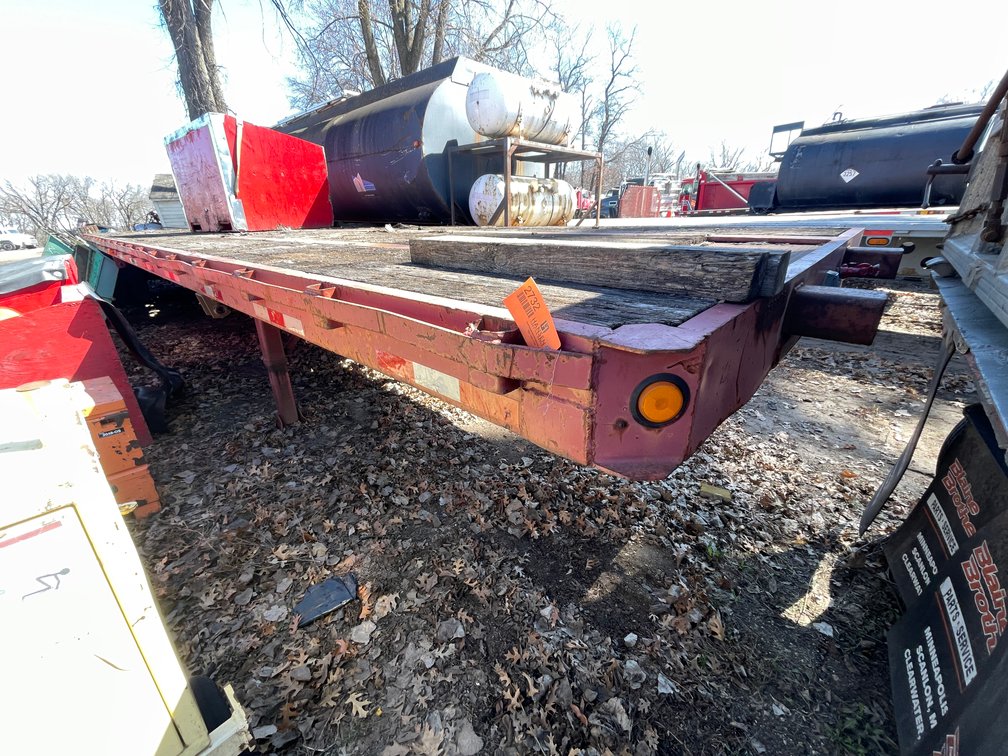 1973 Clark Equipment Co. Trailer (Has MN Title) (Ham Lake, MN)