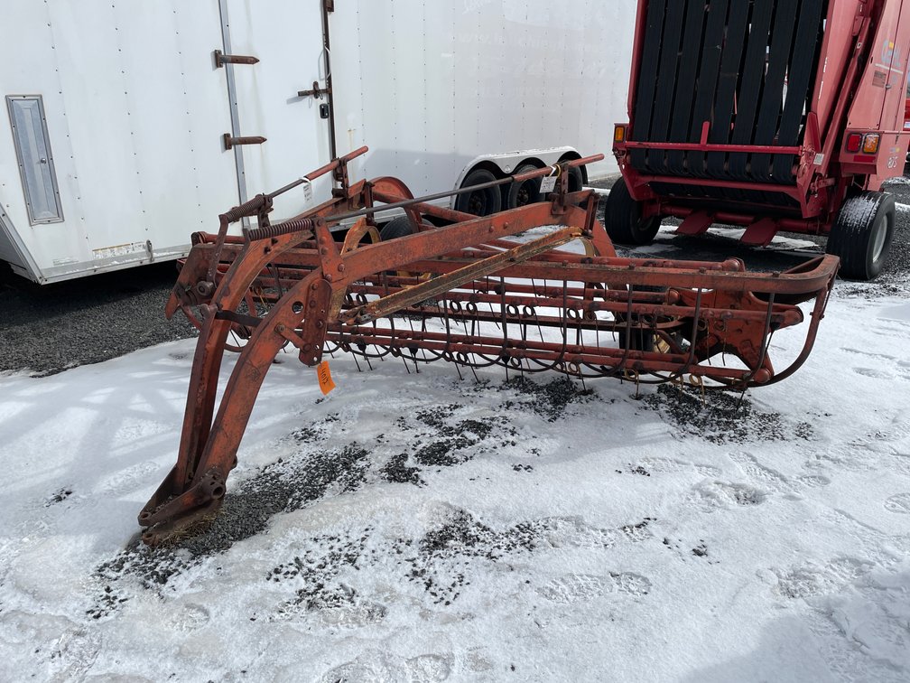 New Holland 55 Side Rake (Mason, WI)