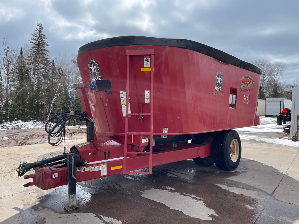 2021 Meyer F815 Feed/Mixer Wagon (Mason, WI)