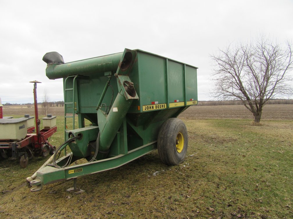 John Deere 400 Grain Cart
