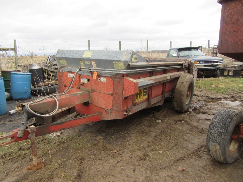 H&S 235 Manure Spreader