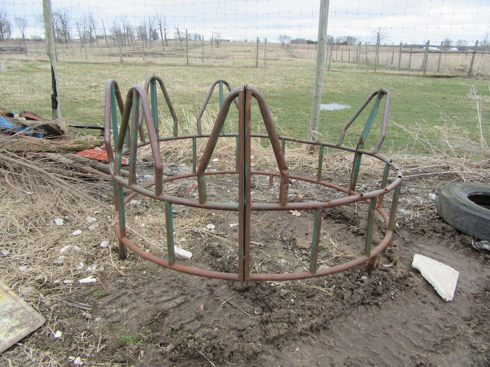 Round Bale Feeder