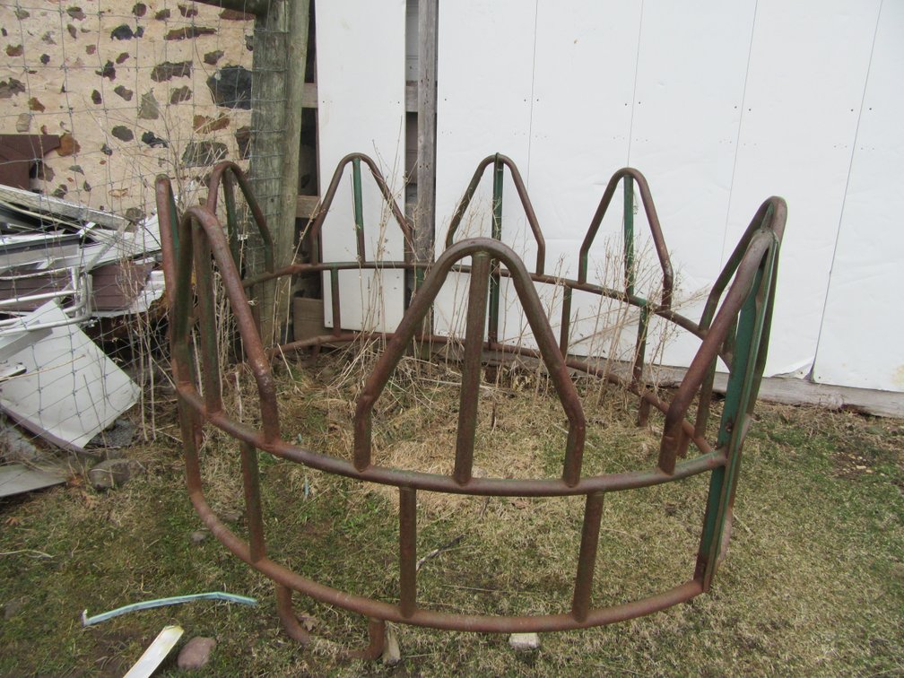 Round Bale Feeder