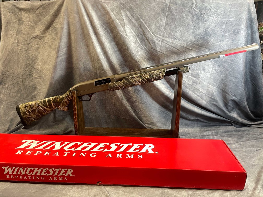Winchester  SXP  , 12 Ga. Pump Action Shotgun, SN: TR6022-130203SP