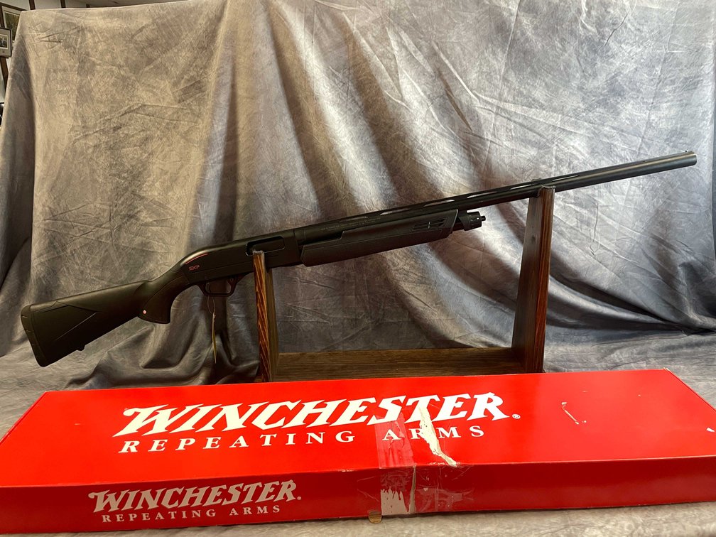 Winchester  SXP Black Shadow , 12 Ga. Pump Action Shotgun, SN: TR6022-071241SP