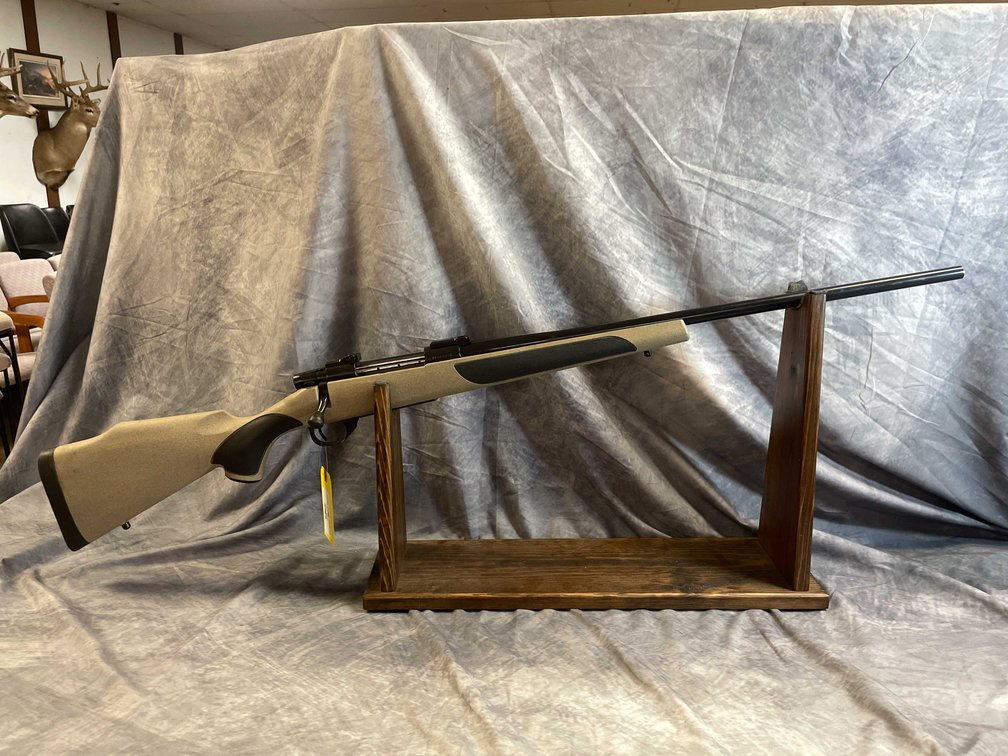 Weatherby Vangaurd, 7mm Rem Mag Bolt Action Rifle, SN: VB065127