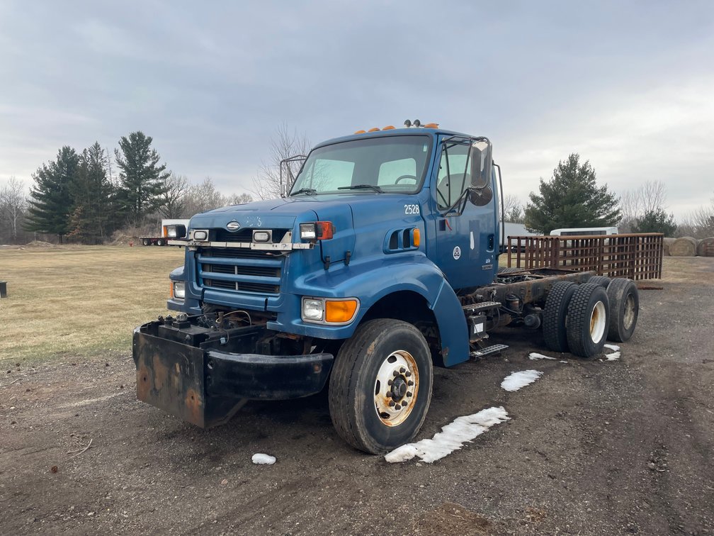2000 Sterling Truck Tractor (Has MN Title) (Mora, MN)